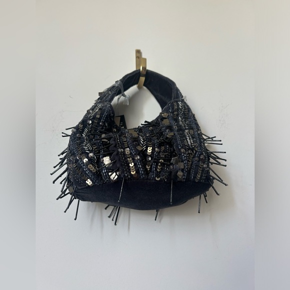 Viral Blue Velvet Beaded Sequins Bag - Picture 2 of 6